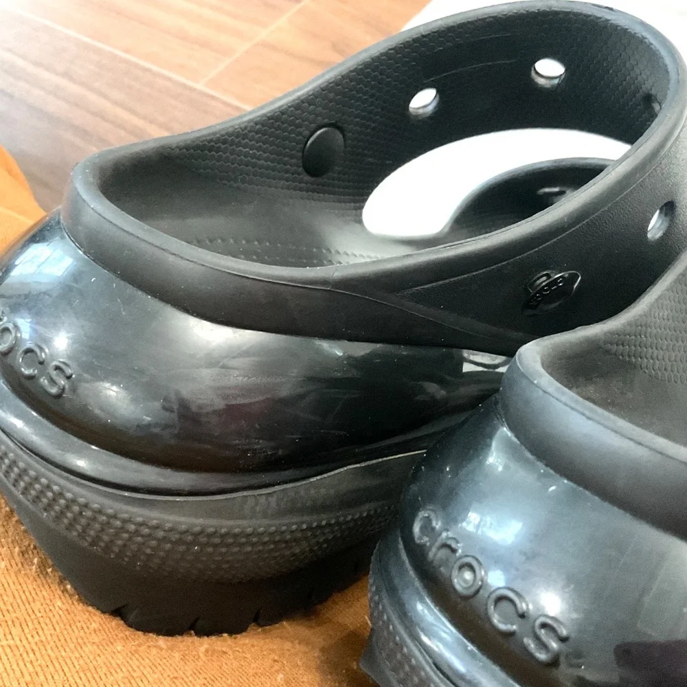 Black Crocs Mega Crush Chunky Platform Y2K Grunge Sandal Men— Sz 9 Wms Sz 11